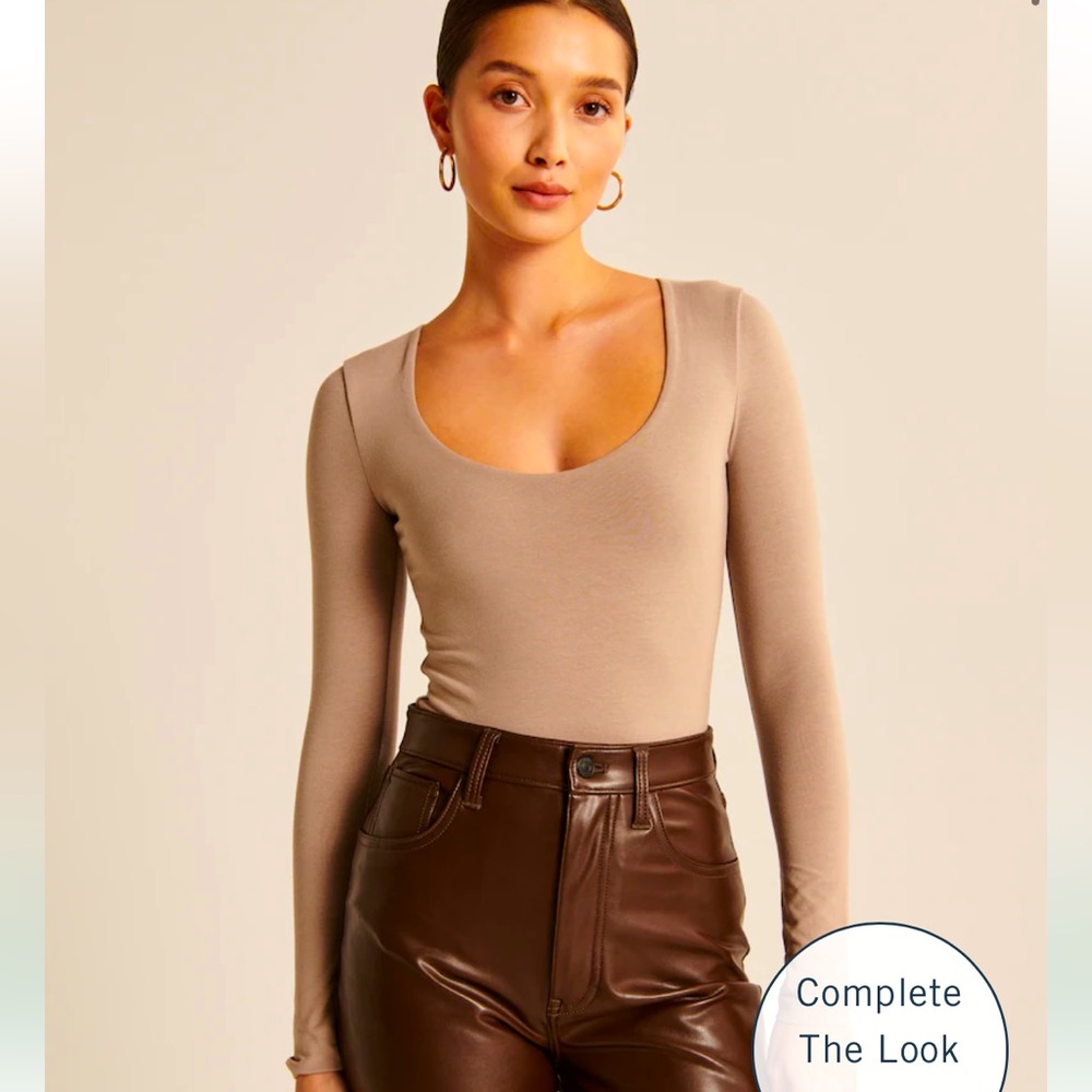 NWT Abercrombie Long-Sleeve Cotton Seamless Fabric Scoopneck Bodysuit